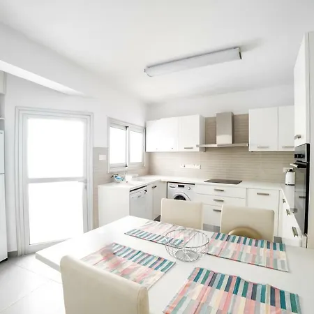 Seaview Luxury 2 Bedroom