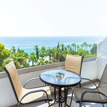 Seaview Luxury 2 Bedroom * Limasol