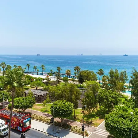Seaview Luxury 2 Bedroom *