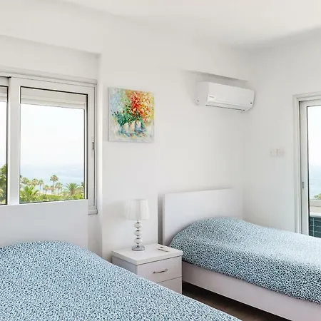 Seaview Luxury 2 Bedroom Appartement Limasol